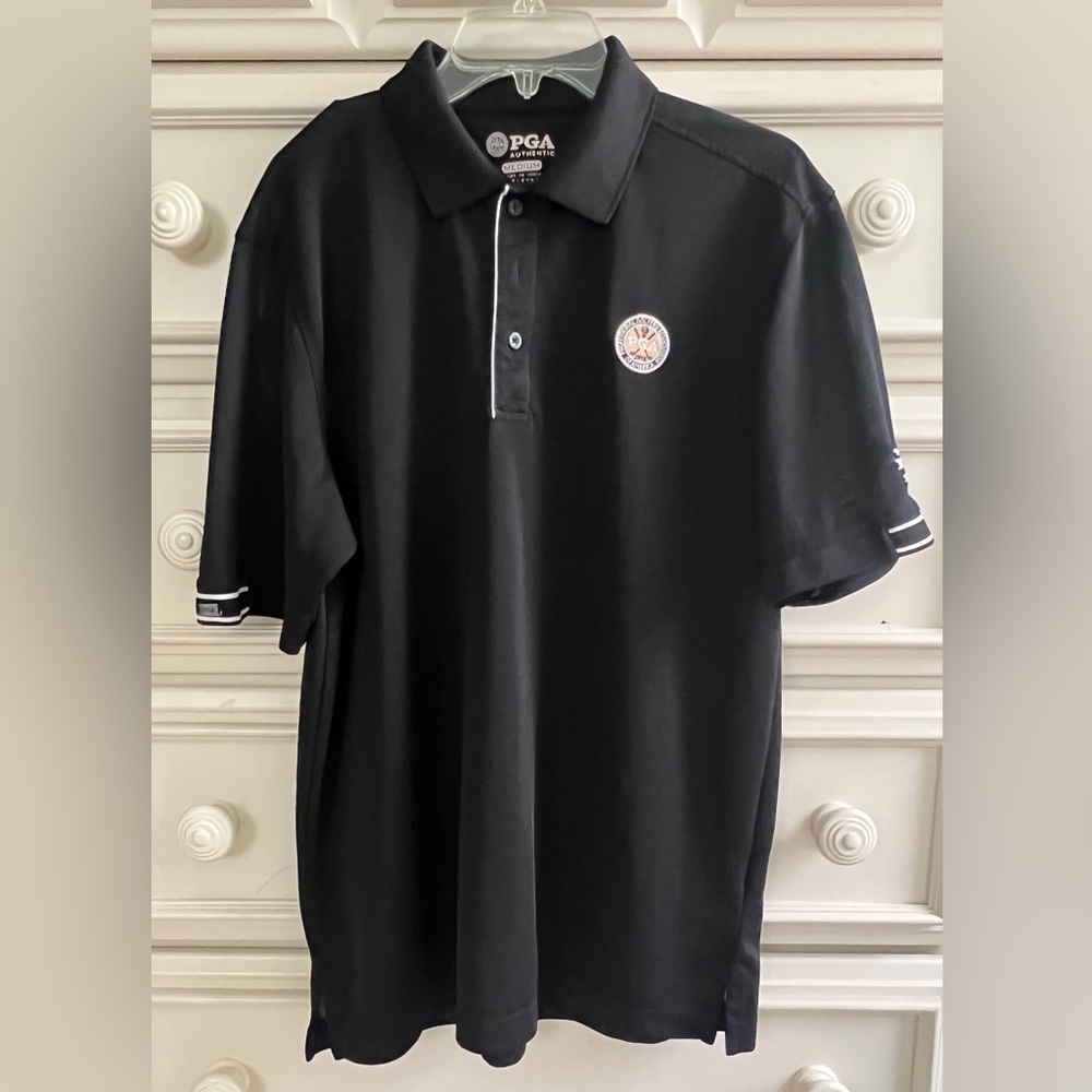 Men’s Medium PGA black golf shirt